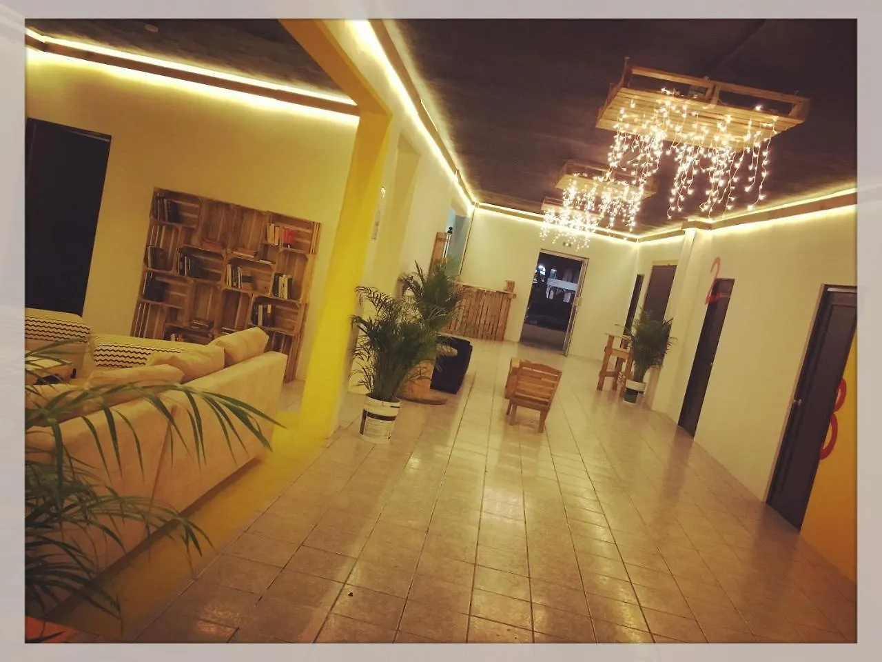 Morenita Linda Hostel Cancún