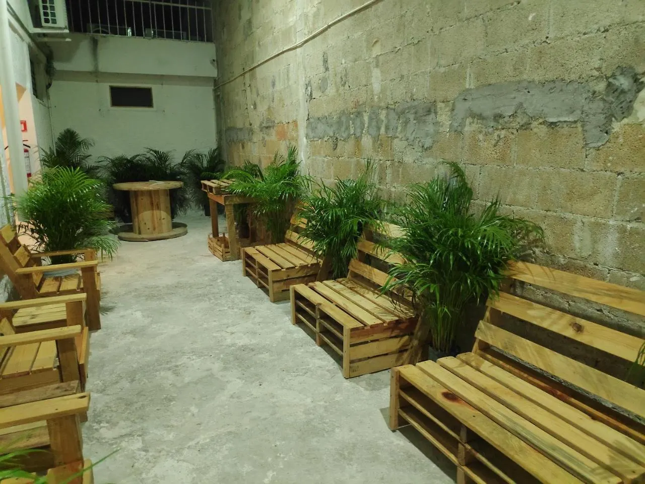 Morenita Linda Hostel Cancún