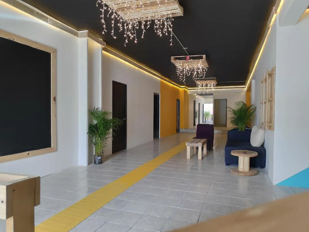 Morenita Linda Hostel Cancun