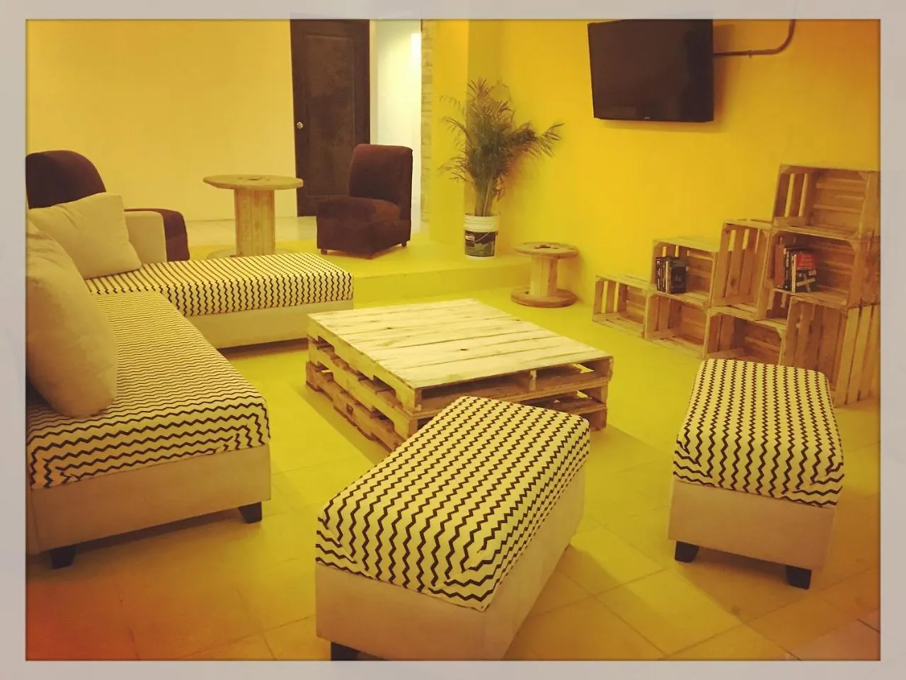 Morenita Linda Hostel Cancun